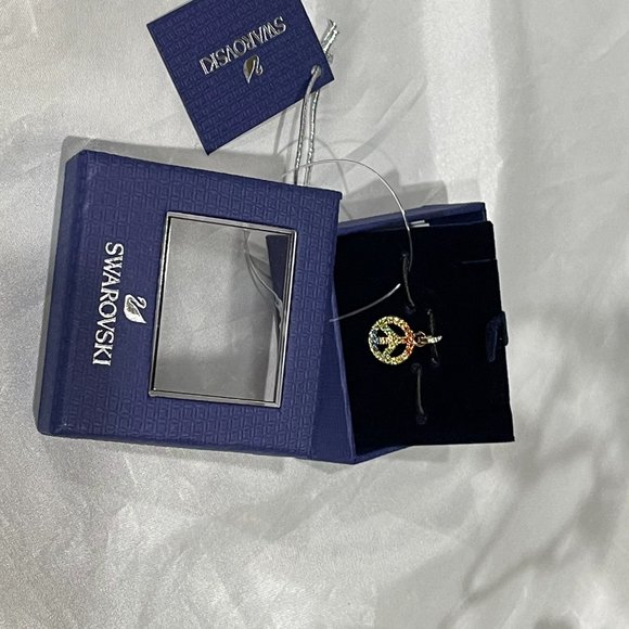 Swarovski Crystal Remix Collection Peace Charm - Picture 5 of 6